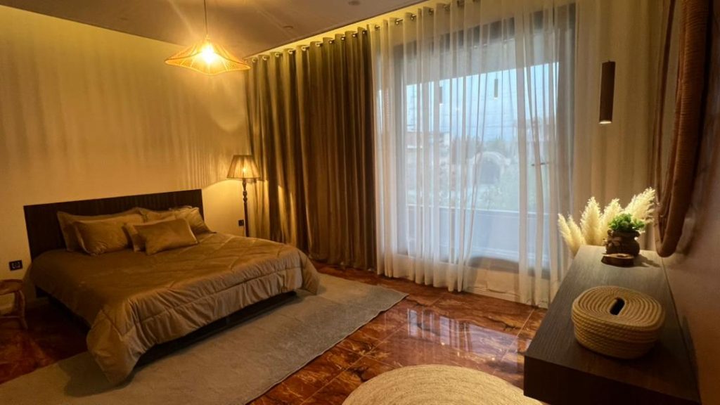 5d17404a-b111-4310-87e8-45cd1c95b8fd