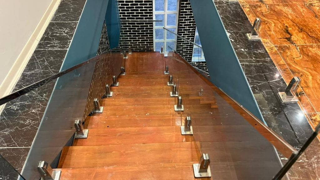 e05f926d-4109-40b7-a24b-a0407a9ee1df