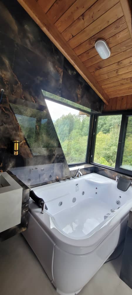 187a52cc-7823-46da-9a0b-03e7923c565e