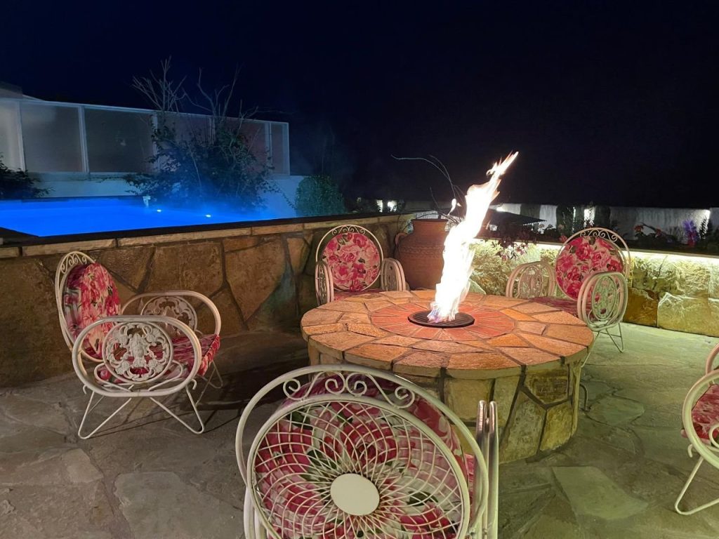 8a275127-4fee-40e8-a3fa-f39d7c31d496