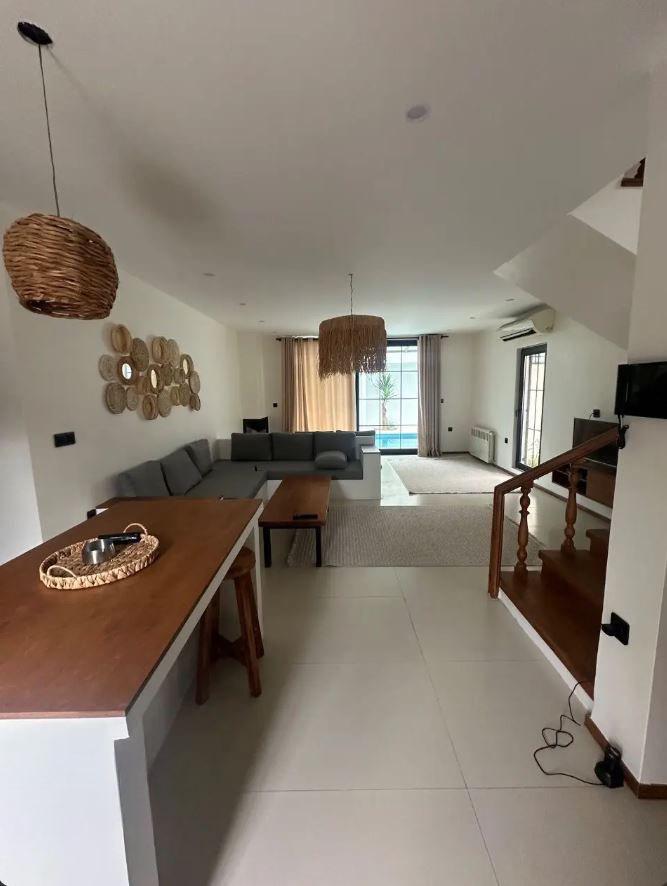 b0594224-e5be-46f6-b951-41e3e14dc13b