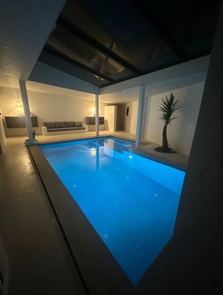 b723c3e4-dba5-45e2-8162-eee90fbb2d54