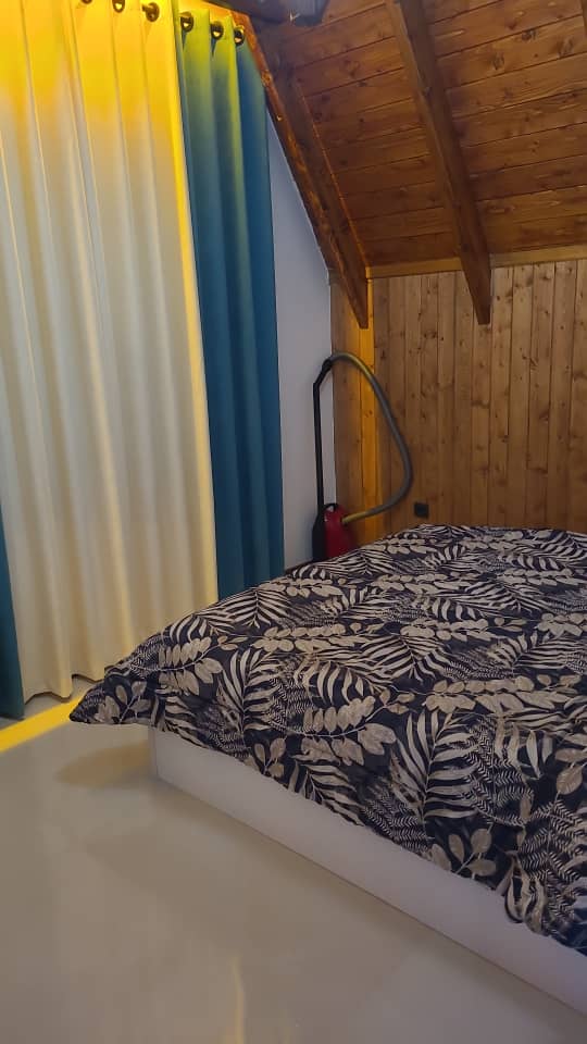 b73142a5-b405-4064-84ae-bdf079635fff