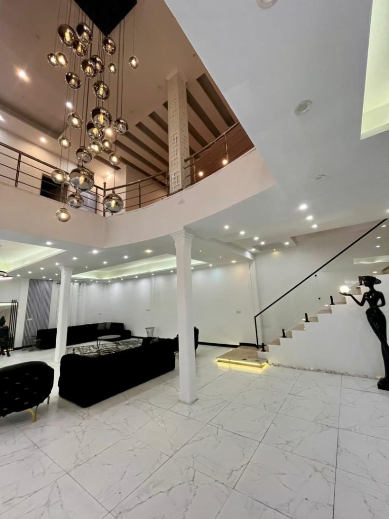 c5318cd6-90c4-4c81-a143-787748dbbf49