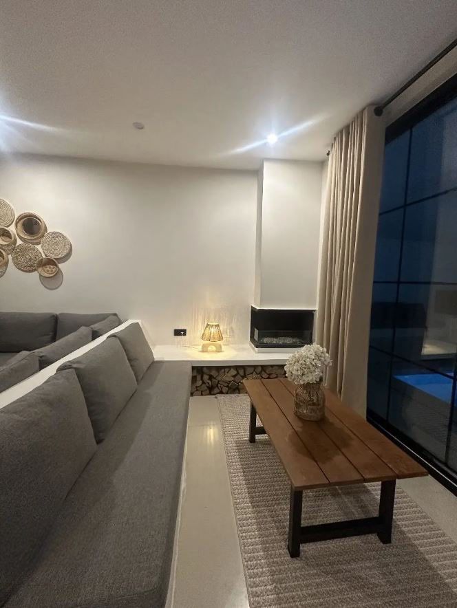 e821c64b-f5a5-4549-90ff-967e33ab6df0