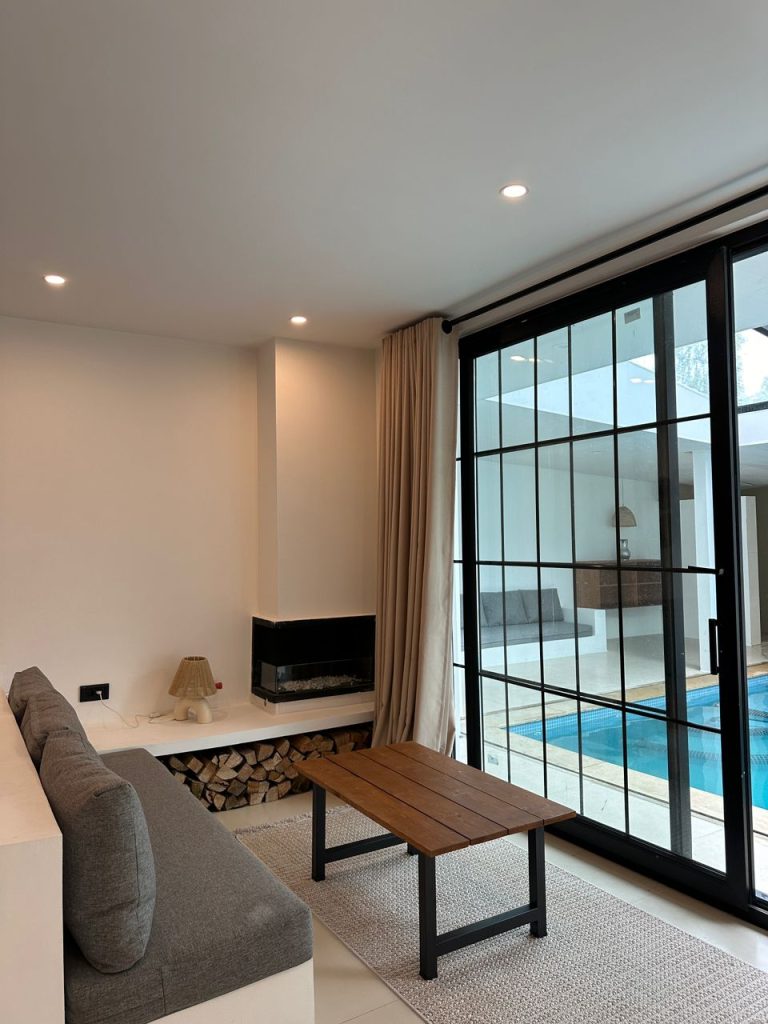 f6107740-839c-4ed5-aeea-0e9c1e79b88c