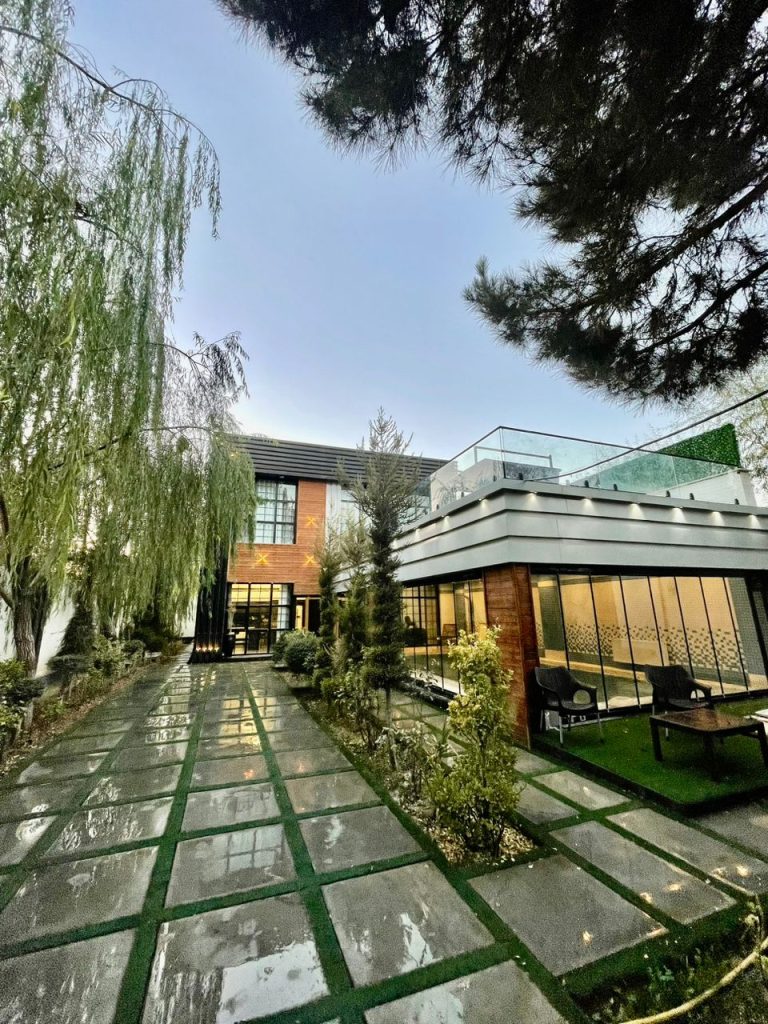 df8fa40b-fb9c-4780-bd88-694aa841324e