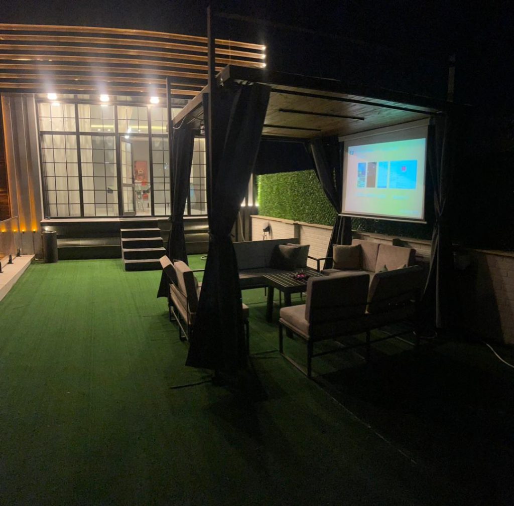 e1cfc887-ffba-48be-924c-30d748a97220