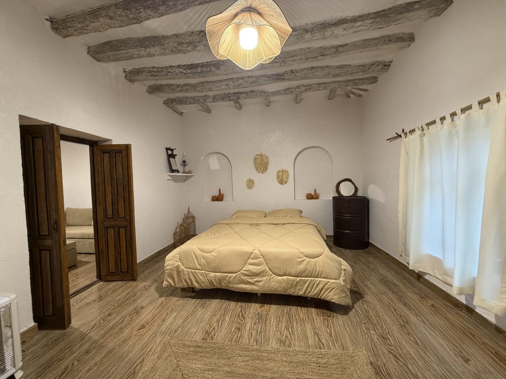 05b8559c-a9c8-4f29-b60e-17bde7750036