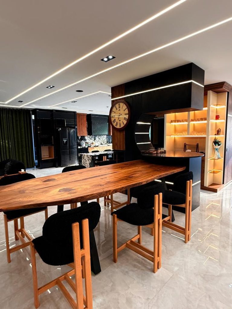 51435193-9032-4e94-9bda-e96bf1c26dcf