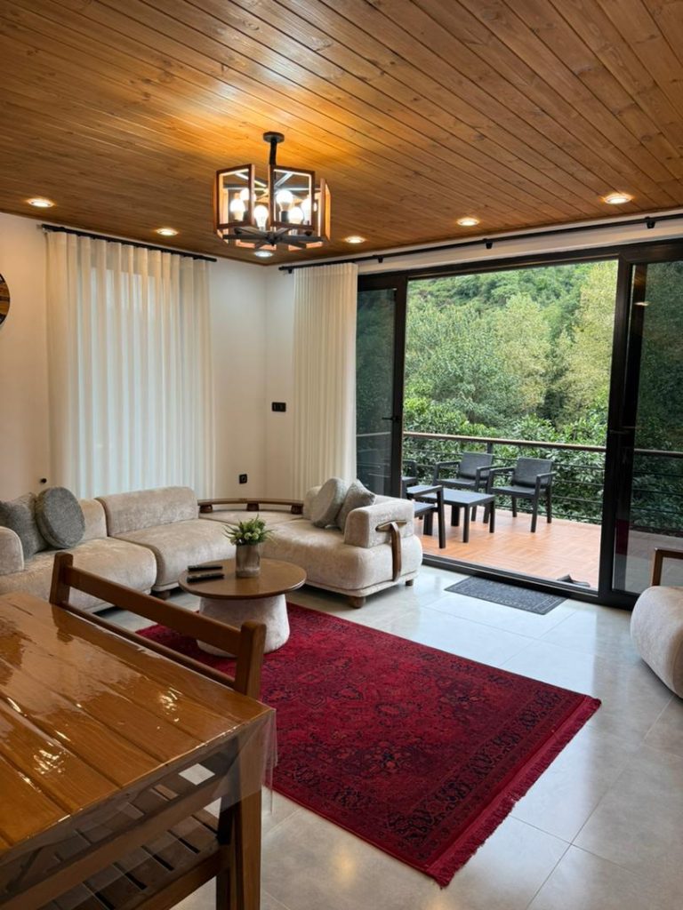 5b63edfa-dabc-4769-aba8-540f3a331457