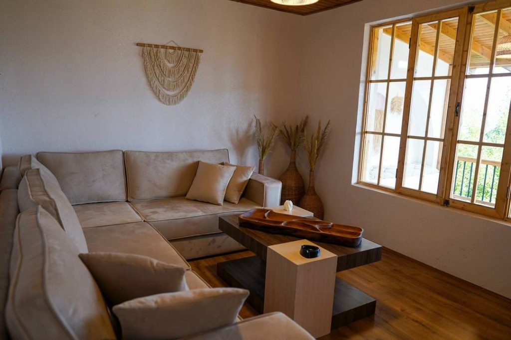 878ee8ff-eb1c-4063-aafc-ba13e3aac9b0