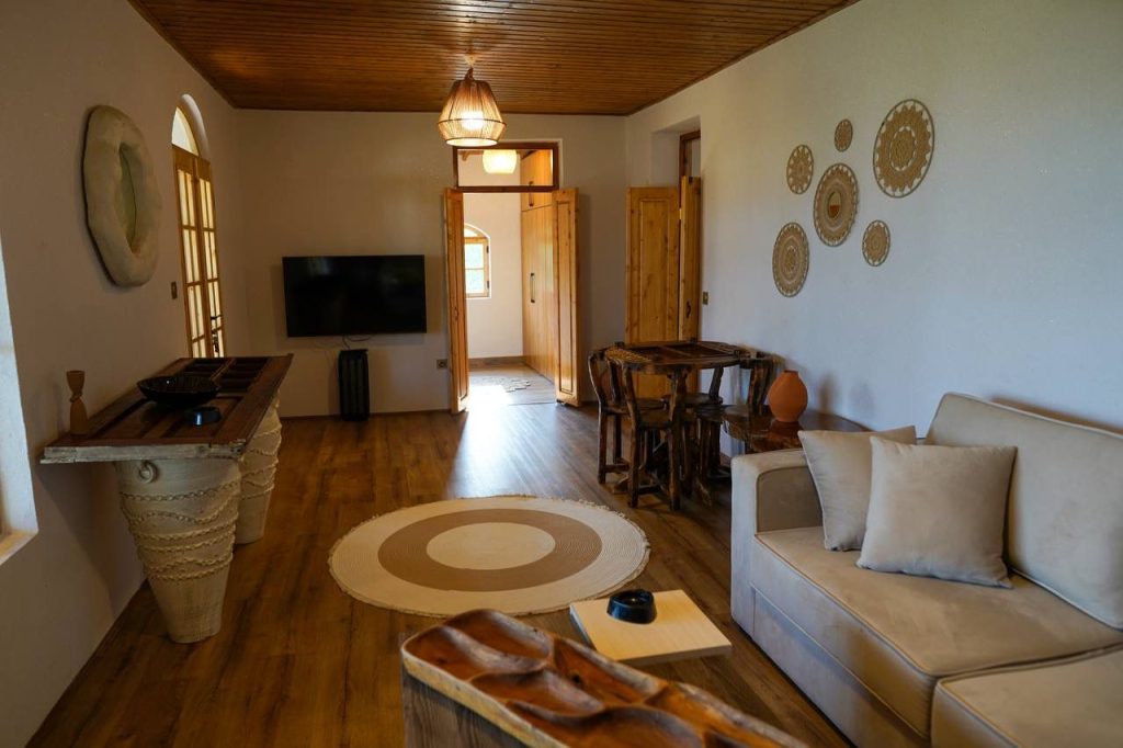 de5c1aaa-4a43-4052-a974-14165b5dbb57