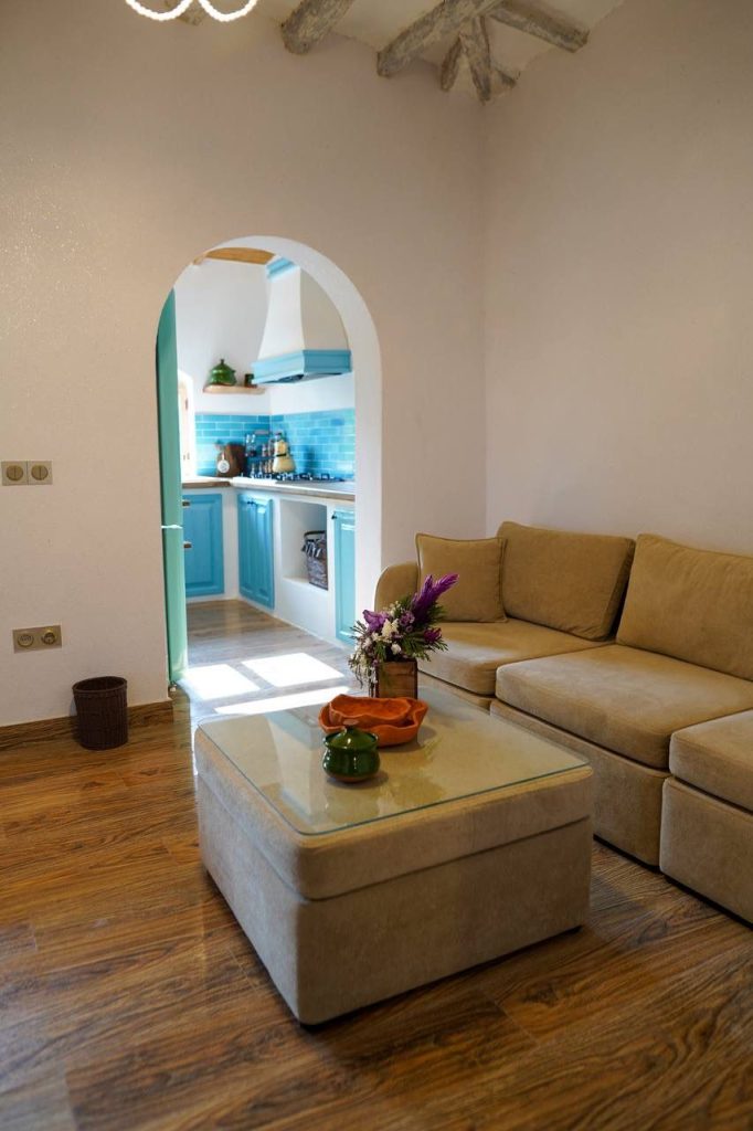 e50e6958-f400-49d6-b0f0-66e1167e16a4